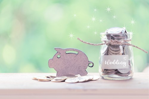 10 Ways to Cut Wedding Costs