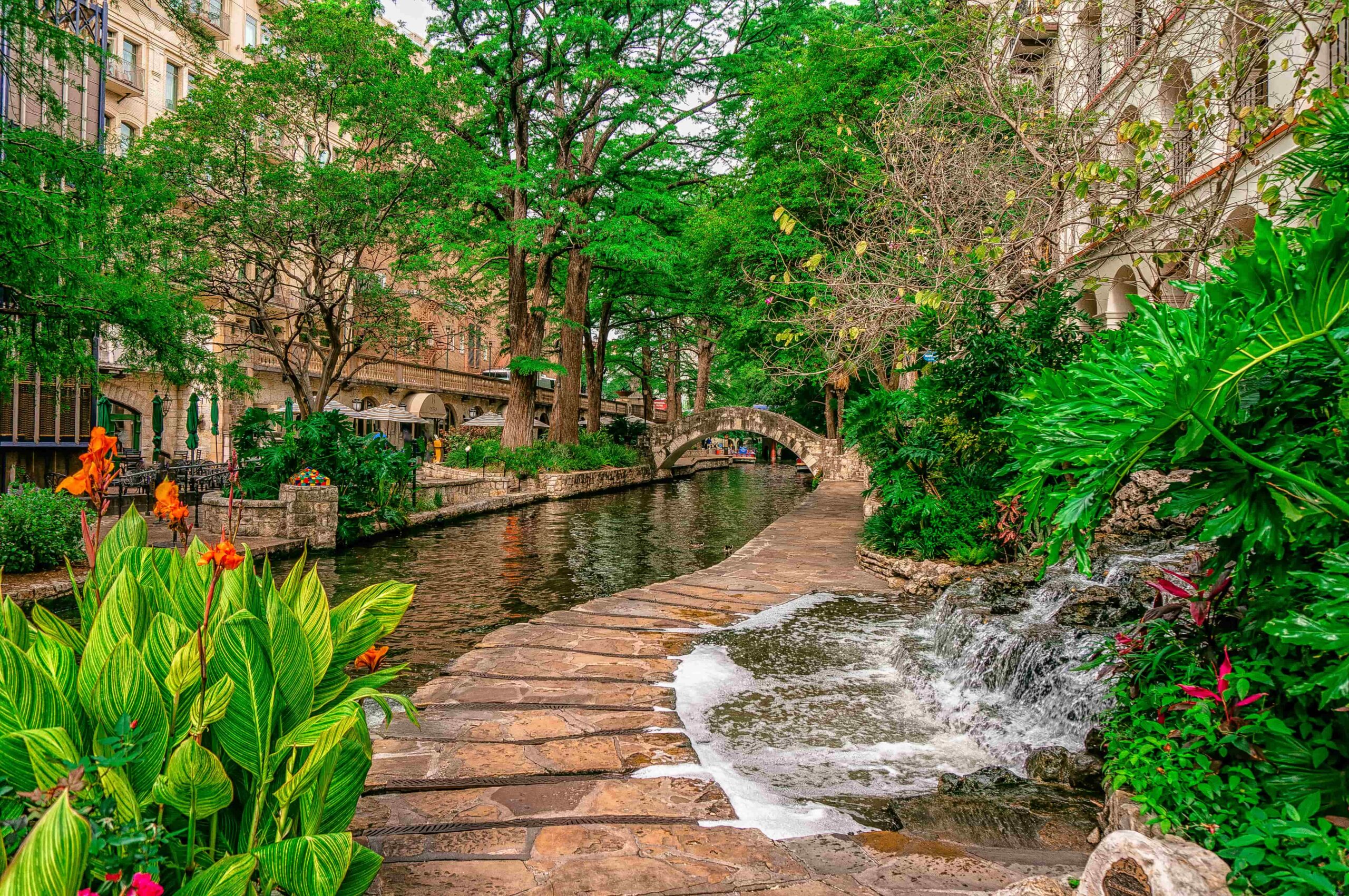 The San Antonio Riverwalk | Reverent Weddings, The Best Wedding Videography