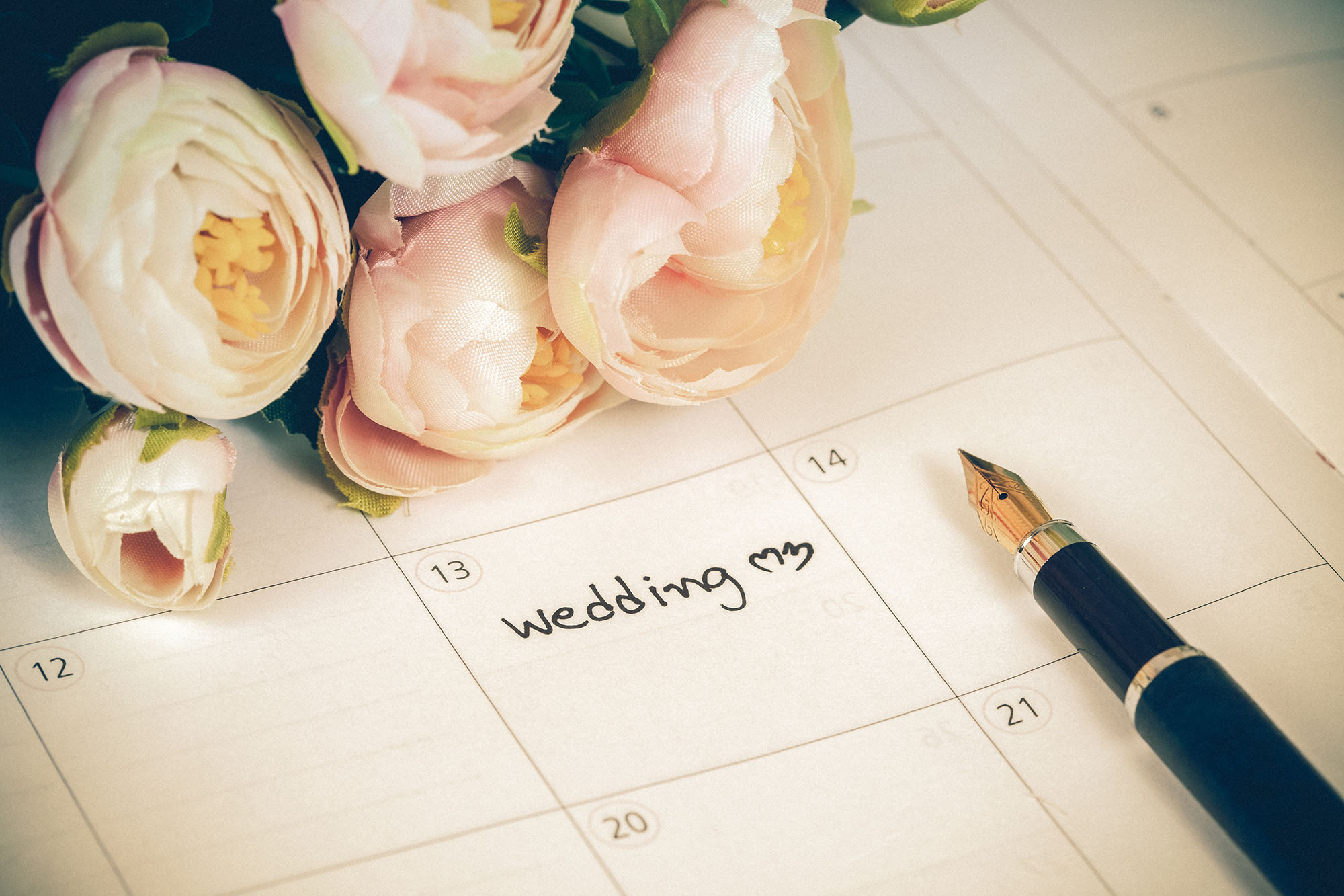 When Should I Start Thinking About Hiring a Wedding Planner? How Long Does a Wedding Planner Need?